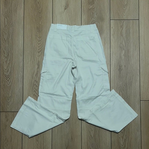 NWT - American Eagle Outfitters Light Beige Cargo Pants - Picture 7 of 13